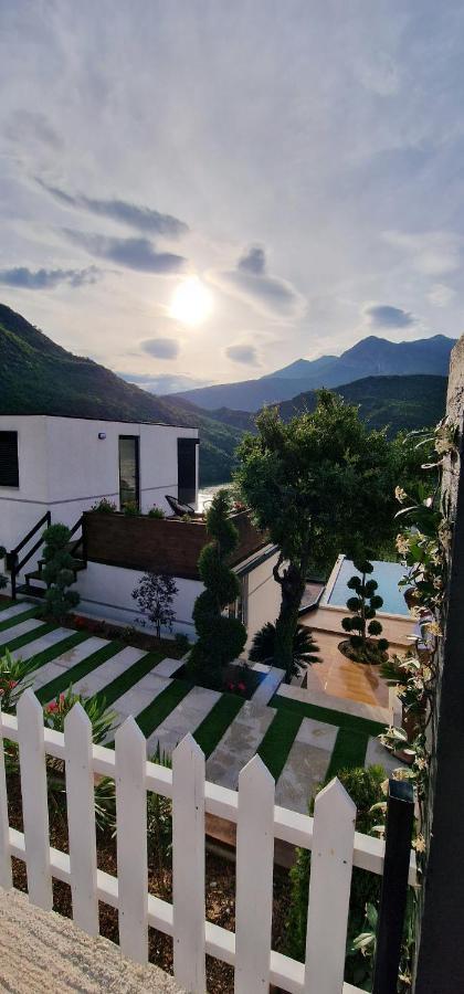 Koman Paradise By Romina Shkodër Esterno foto