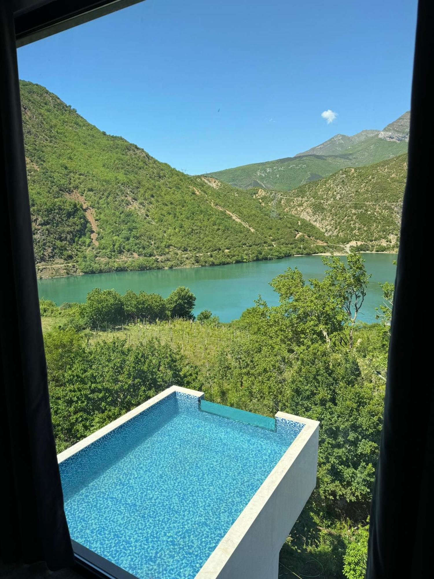 Koman Paradise By Romina Shkodër Esterno foto