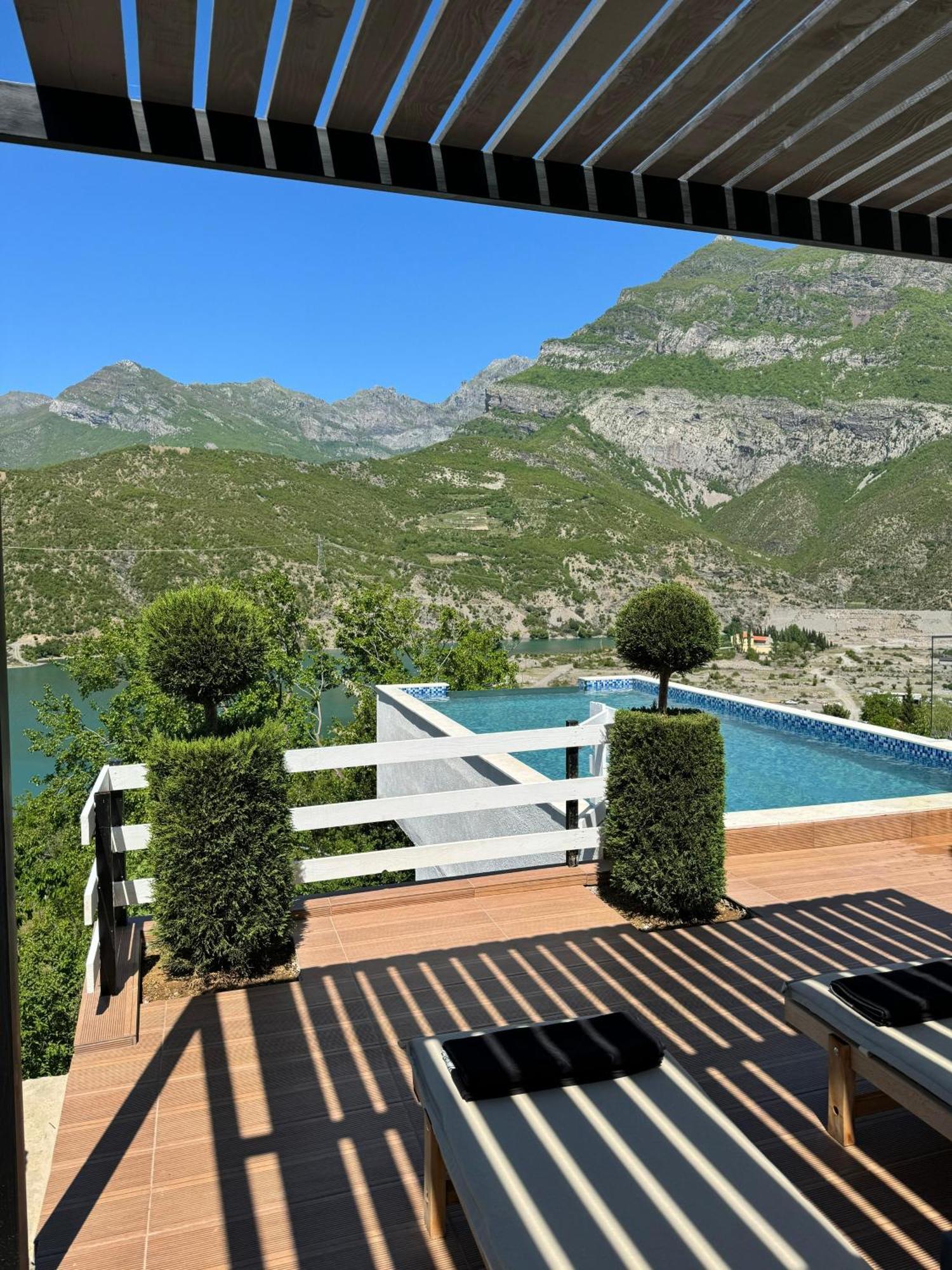 Koman Paradise By Romina Shkodër Esterno foto