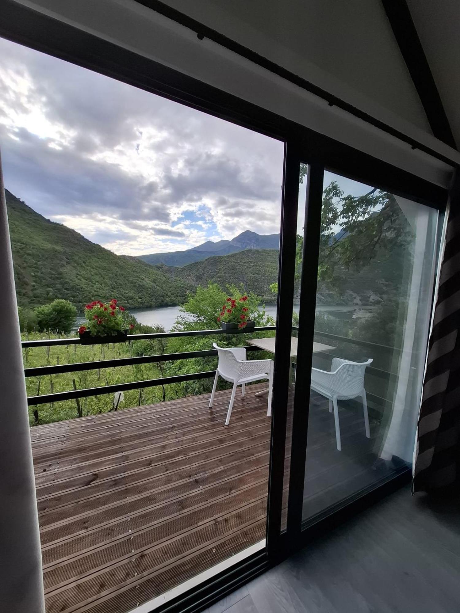 Koman Paradise By Romina Shkodër Esterno foto